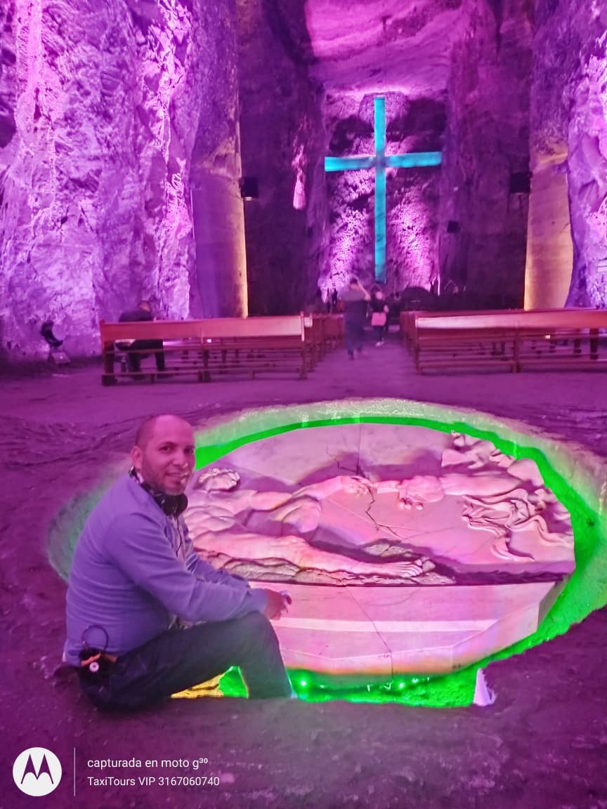 Catedral de Sal iluminada